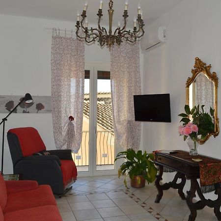 Apartamento Antica Dimora In Centro Salerno Exterior foto