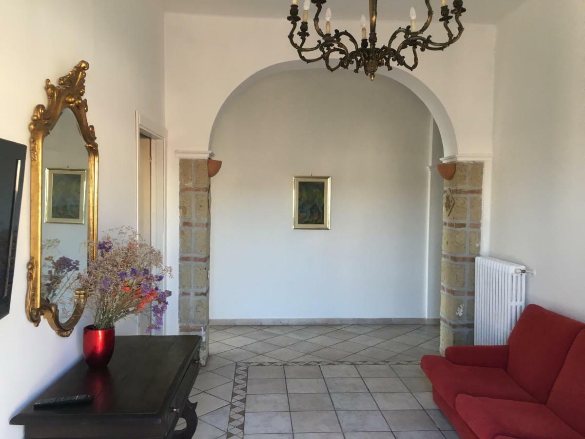 Apartamento Antica Dimora In Centro Salerno Exterior foto